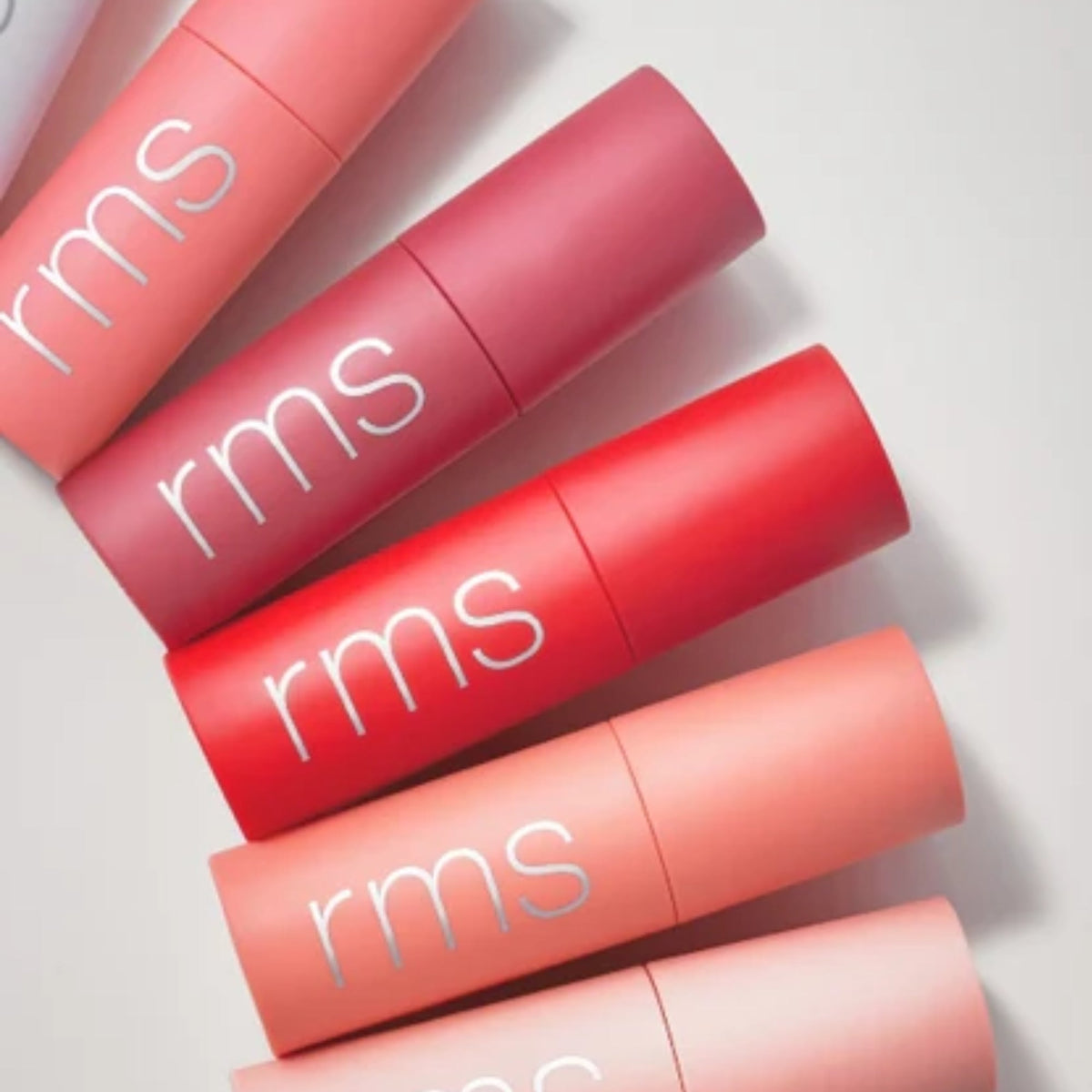 Best Graduation Gifts for the Beauty Lover