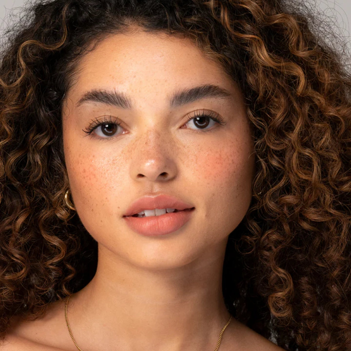Wedding Guest Makeup: Looks for Every Dress Code