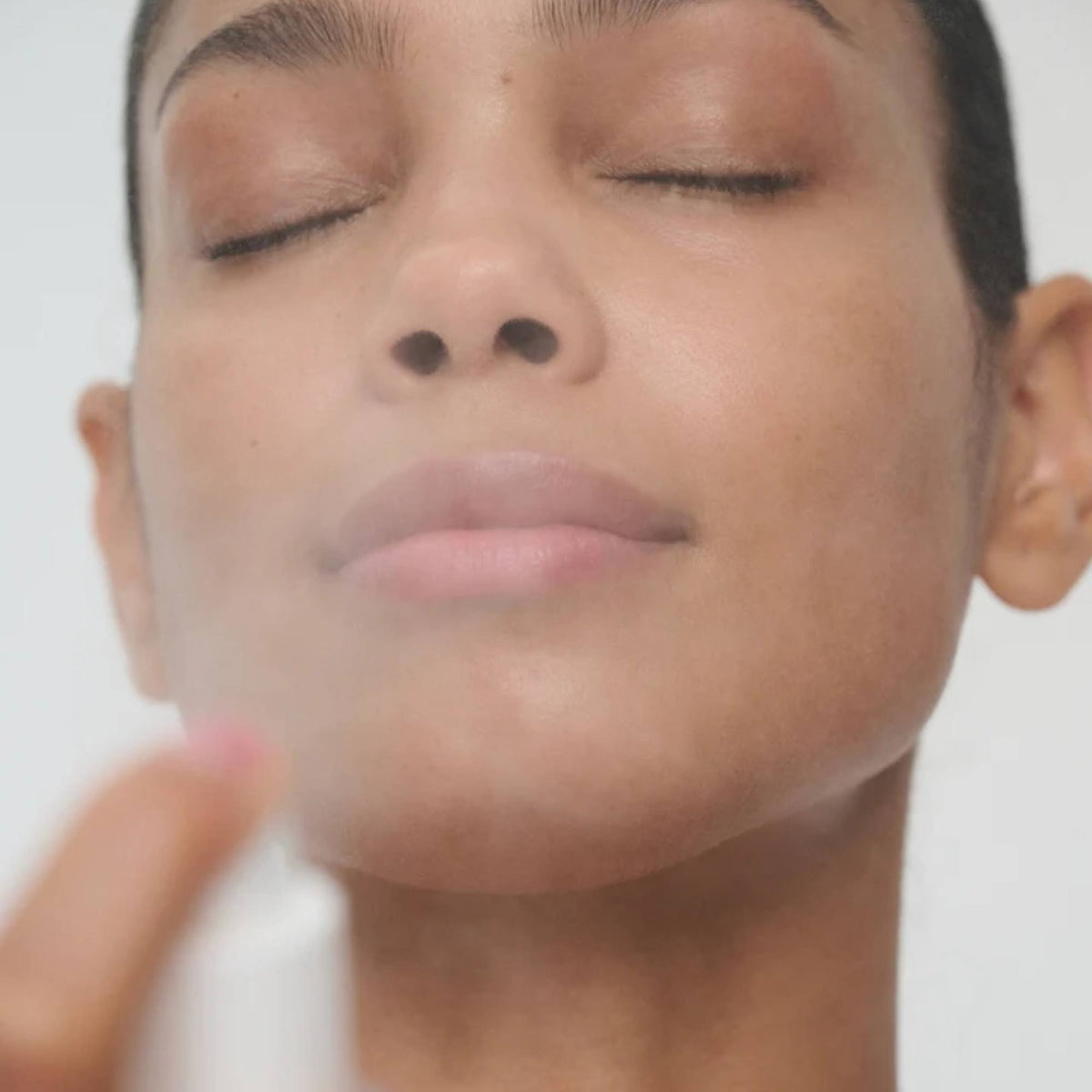 What Does a Moisturizer Do for Your Skin? A Complete Guide